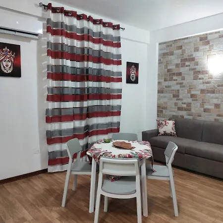 Daire Kalisa Home, E Casa Palermo *